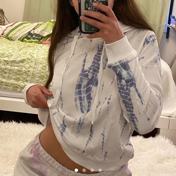 RARE find!! NWT
Rails: Murray trendy tie dye lounge sweater - Picture 3 of 4